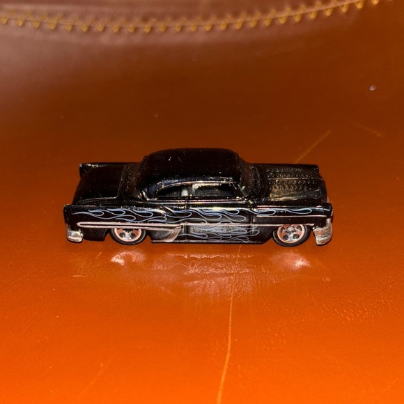 Hot wheels - Picture 1 of 3